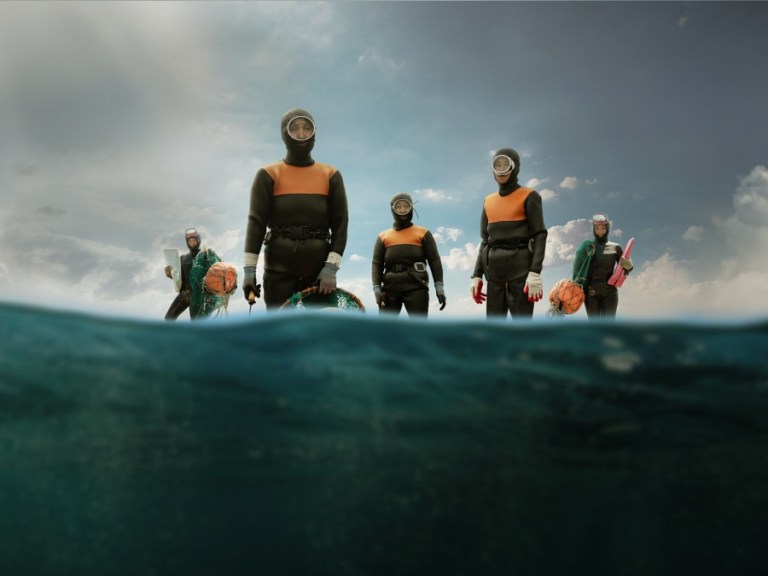 The Last Of The Sea Women – De DocUpdate